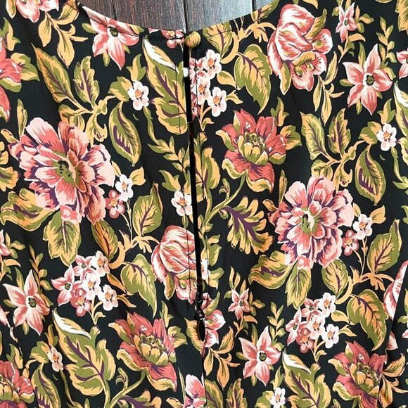 Peplum Crepe Cage Front Top, Torrid Blouse Plus Size 2X Black Floral Soft Fabri - Picture 4 of 4